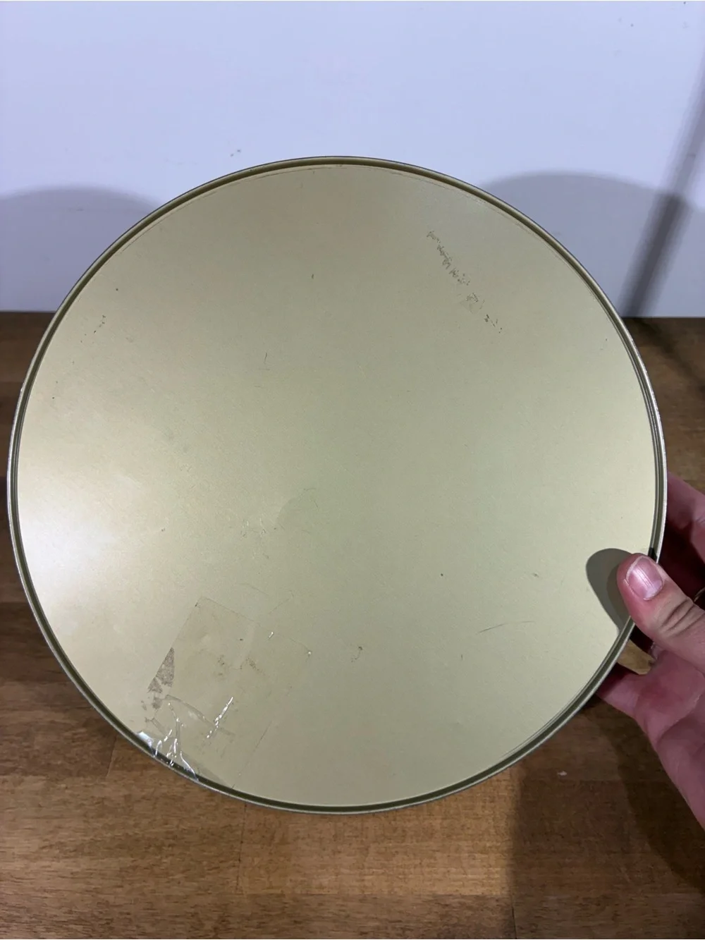 N/A vintage round